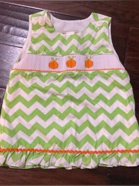 Sweet South girls fall/autumn smocked top SZ 5